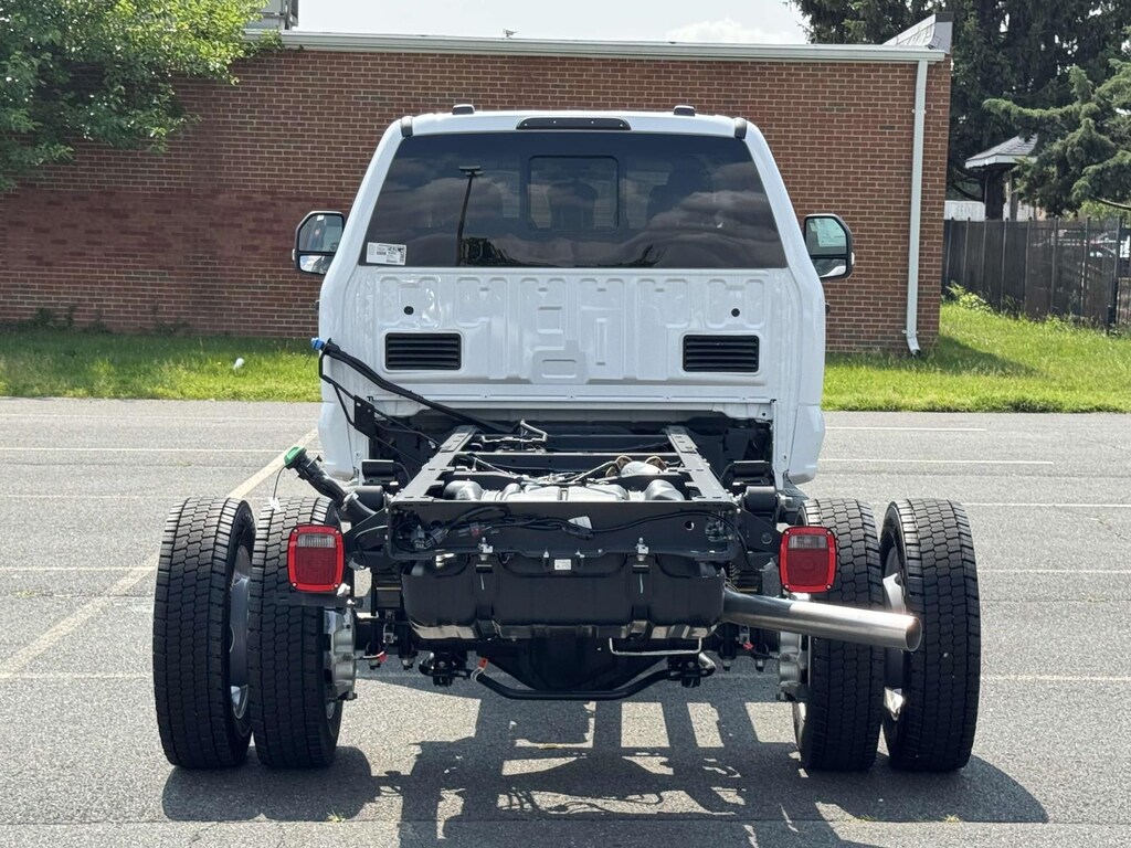 New 2025 Ford F-550 XL Crew Cab 4x4 Bare Chassis 84 CA Crew Cab Chassis-Cab