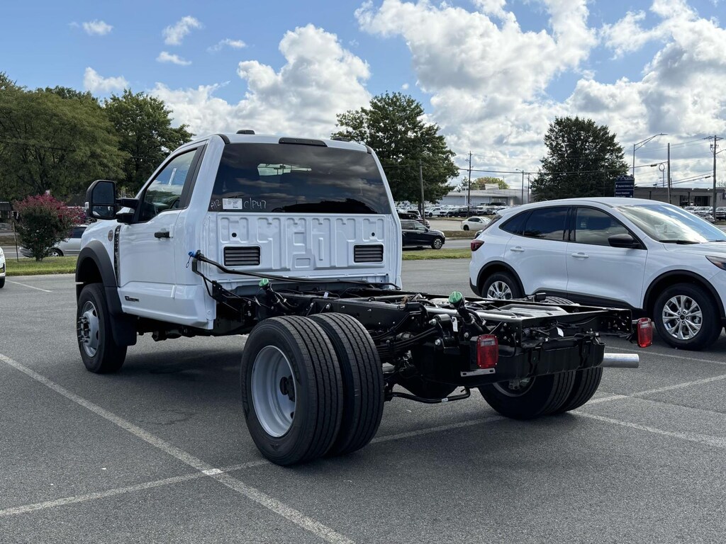 New 2026 Ford F-600 XLT Regular Cab 4x4 Bare Chassis 60 CA Regular Cab Chassis-Cab