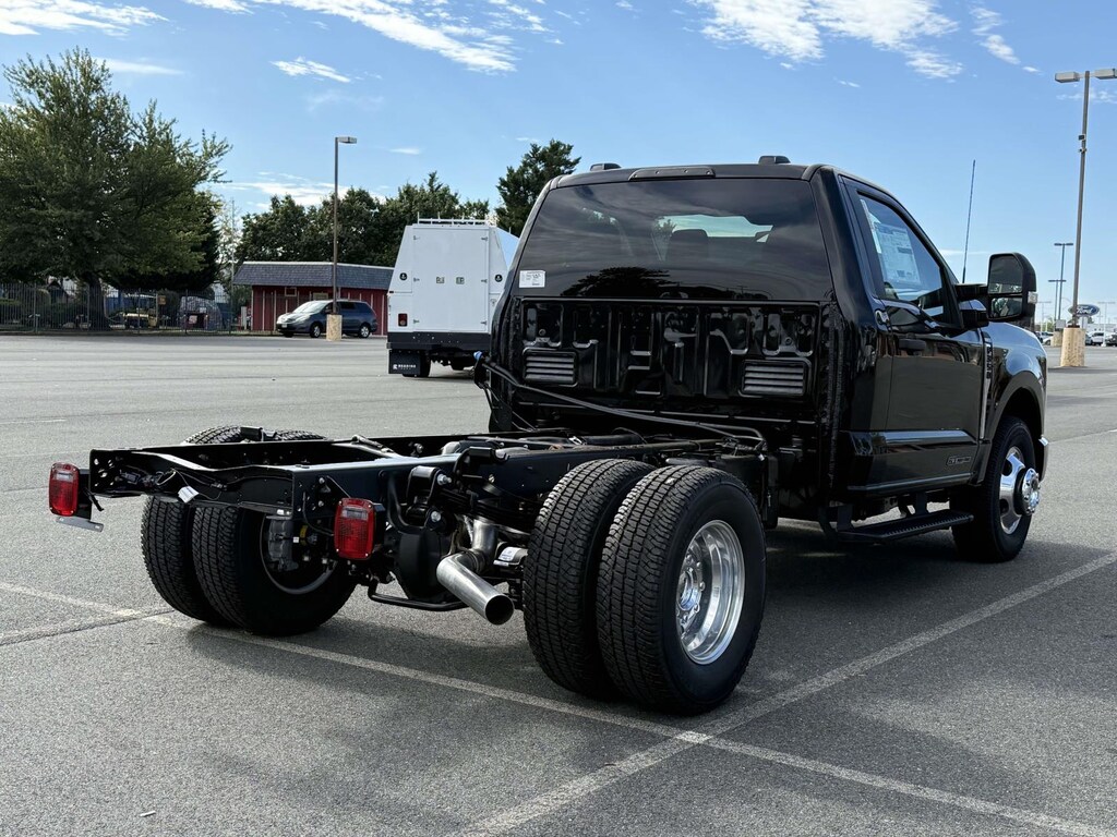New 2026 Ford F-350 XLT Regular Cab 4x2 Bare Chassis 60 CA Regular Cab Chassis-Cab