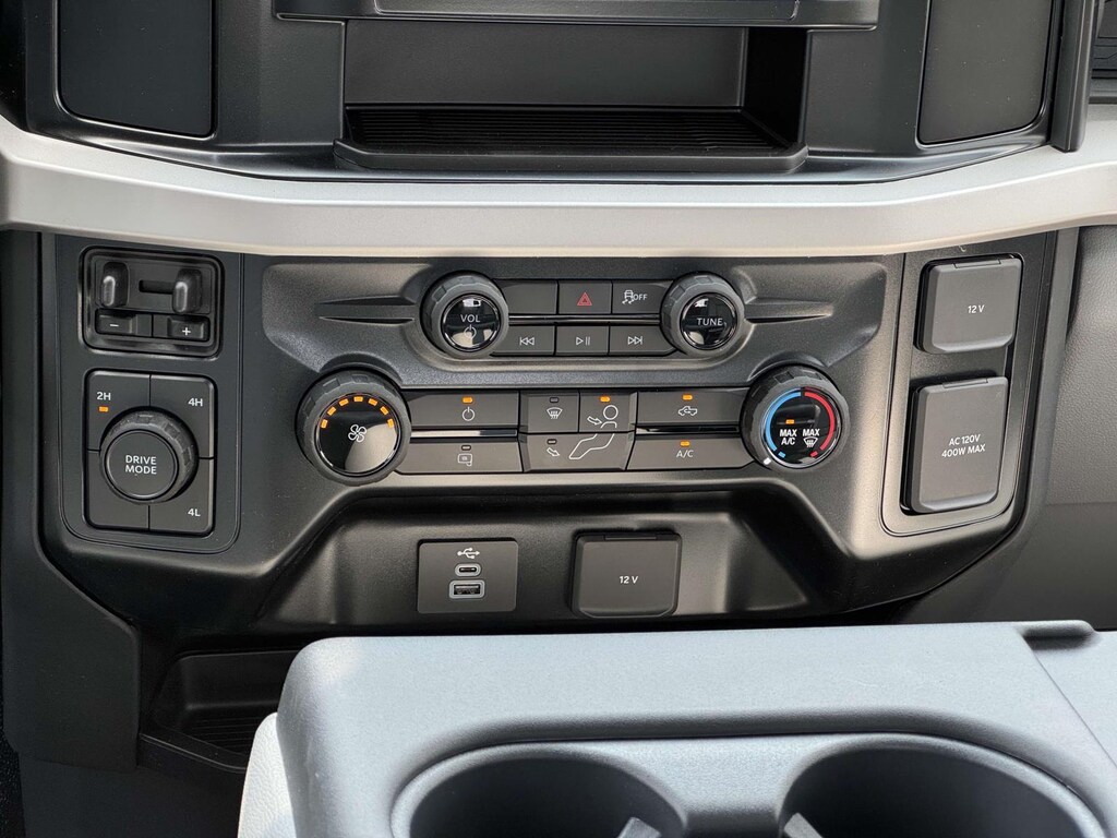 New 2025 Ford F-550 XL Crew Cab 4x4 Bare Chassis 84 CA Crew Cab Chassis-Cab
