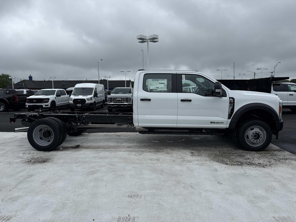 New 2026 Ford Super Duty F-550 DRW Crew Cab Chassis-Cab