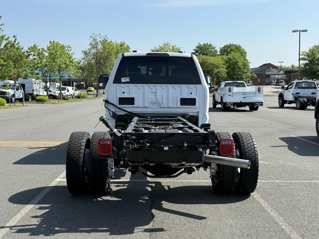 New 2025 Ford F-550 XL Super Cab 4x4 Bare Chassis 84 Extended Cab Chassis-Cab