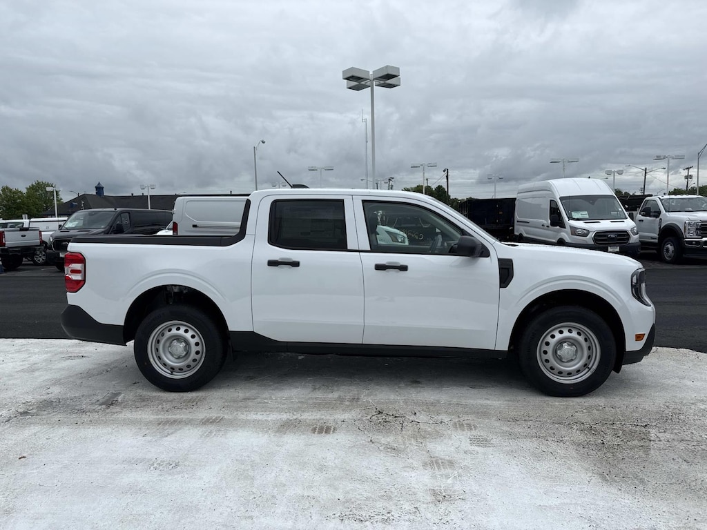 New 2026 Ford Maverick XL Crew Cab FWD Hybrid Crew Cab Pickup