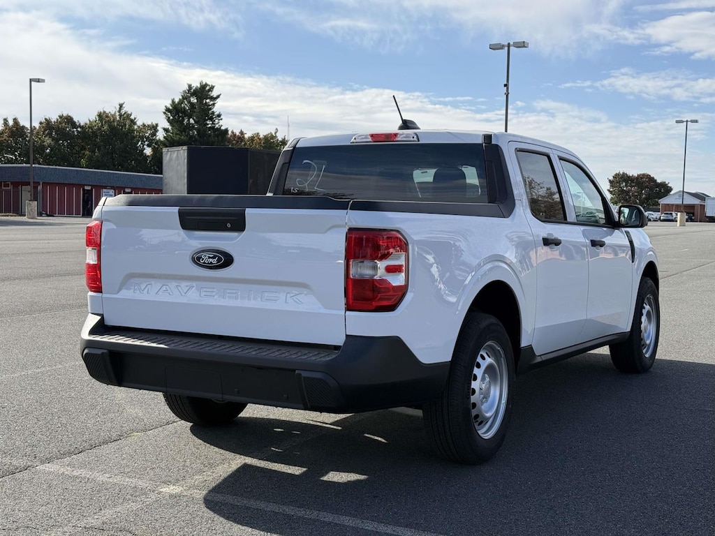 New 2025 Ford Maverick XL Crew Cab AWD Hybrid Crew Cab Pickup