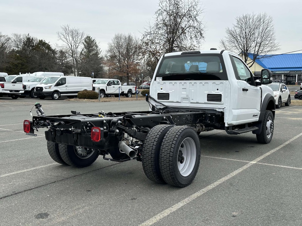 New 2025 Ford F-550 XL Regular Cab 4x4 Bare Chassis 84 CA Regular Cab Chassis-Cab