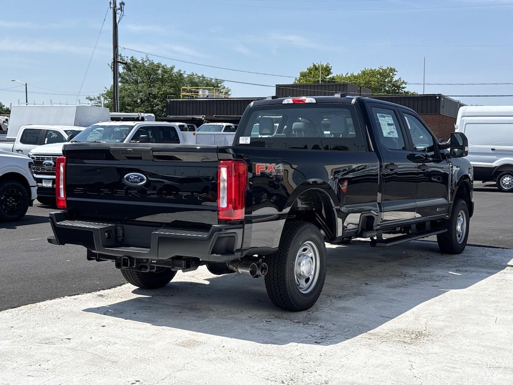 New 2026 Ford F-250 XL Crew Cab 4x4 W/ 8 Bed Crew Cab Pickup