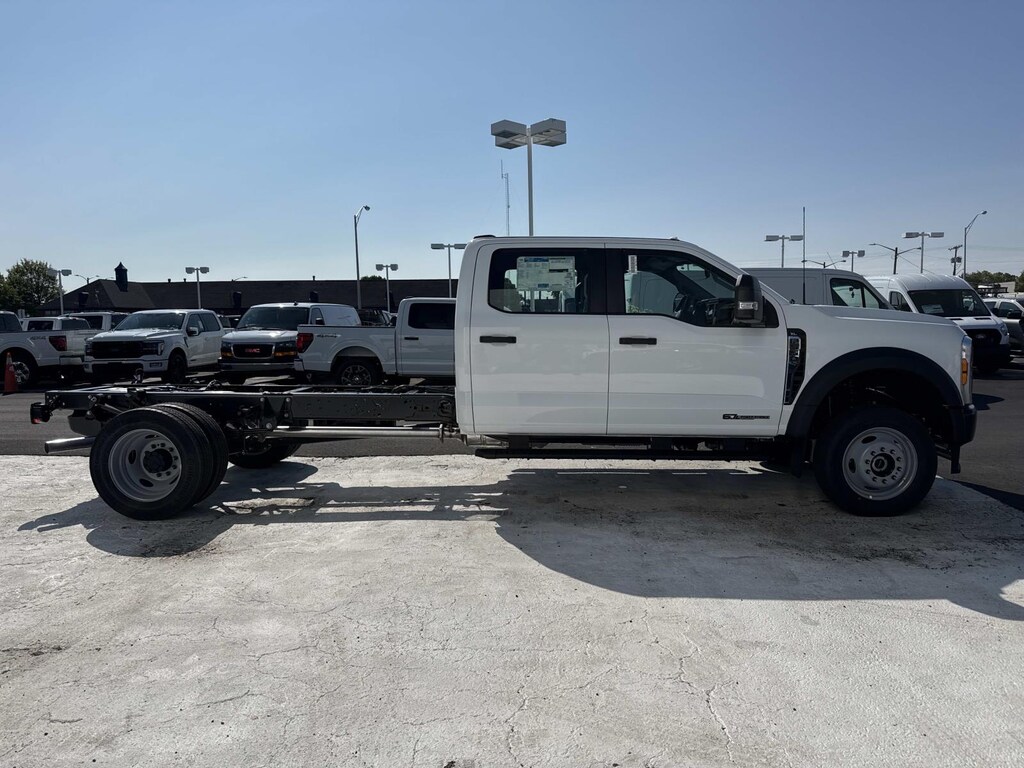 New 2026 Ford Super Duty F-550 DRW Crew Cab Chassis-Cab