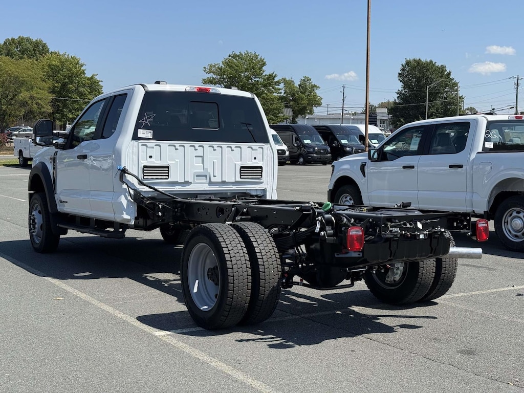 New 2026 Ford F-550 XL Super Cab 4x4 Bare Chassis 84 CA Extended Cab Chassis-Cab