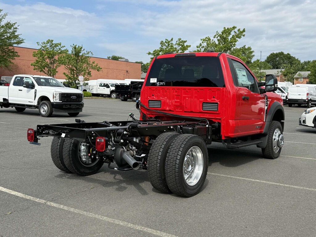 New 2025 Ford F-450 XLT Regular Cab 4x4 Bare Chassis 60 CA Regular Cab Chassis-Cab