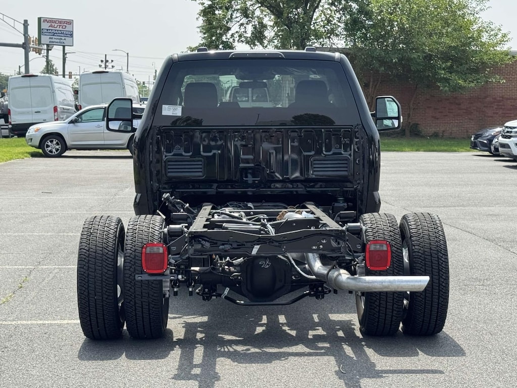 New 2025 Ford F-350 XLT Regular Cab 4x2 Bare Chassis 60 CA Regular Cab Chassis-Cab