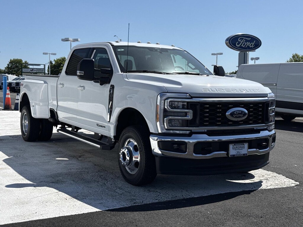 New 2026 Ford F-350 XLT Crew Cab 4x4 W/ 8 Bed DRW Crew Cab Pickup