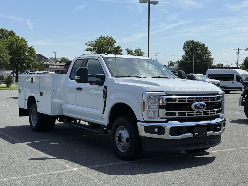 New 2025 Ford F-350 XL Super Cab 4x4 w/ 9 Knapheide Service Body Service