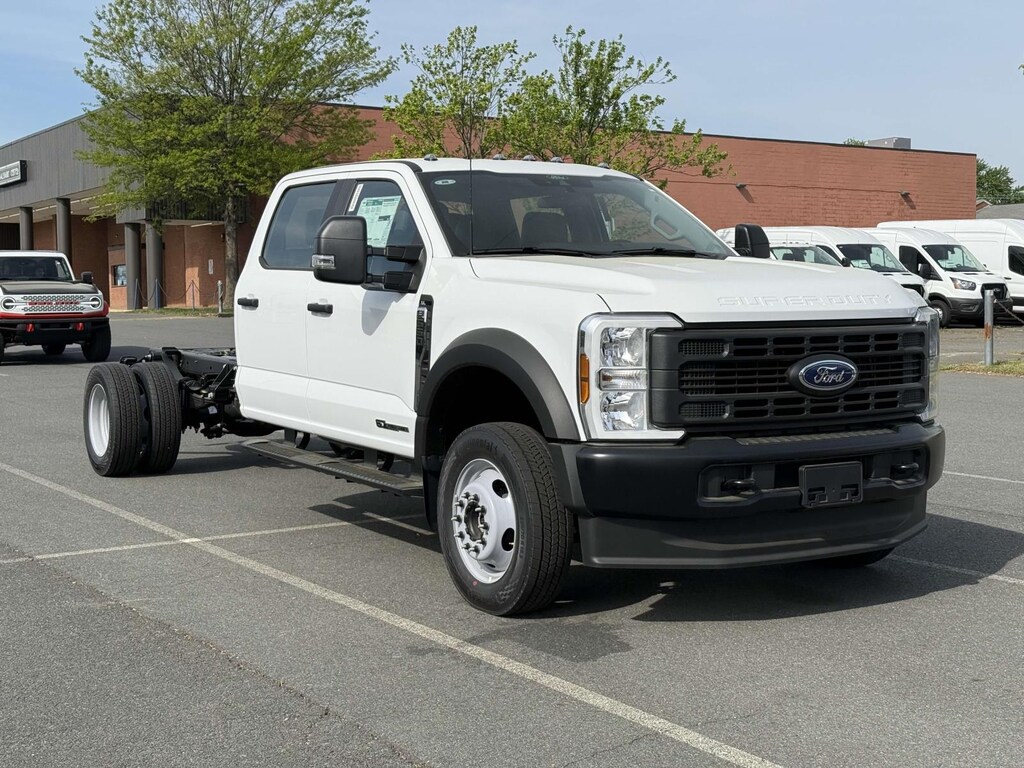New 2025 Ford F-550 XL Crew Cab 4x4 Bare Chassis 84 CA Crew Cab Chassis-Cab