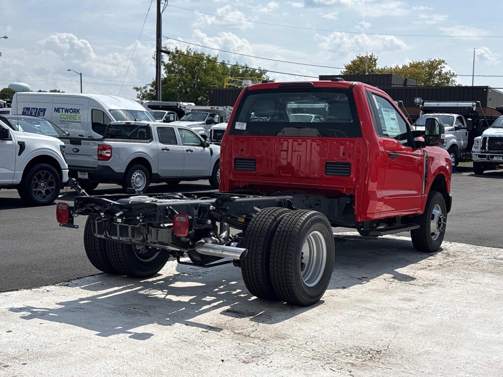 New 2026 Ford Super Duty F-350 DRW Regular Cab Chassis-Cab
