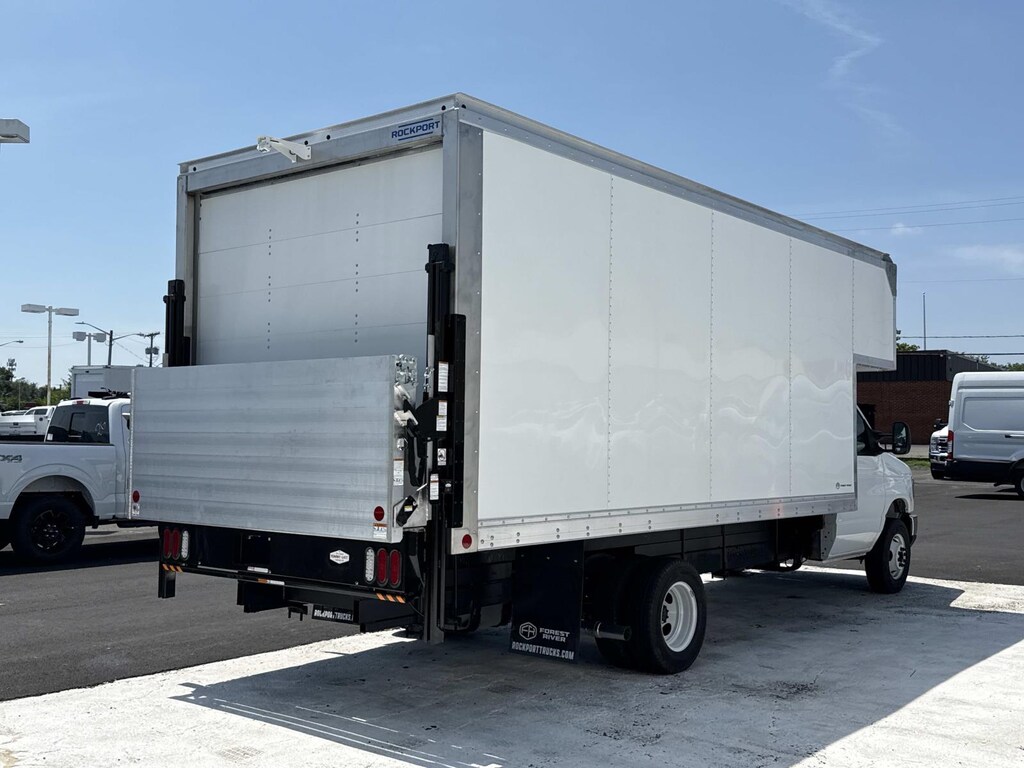 New 2027 Ford E-Series Cutaway