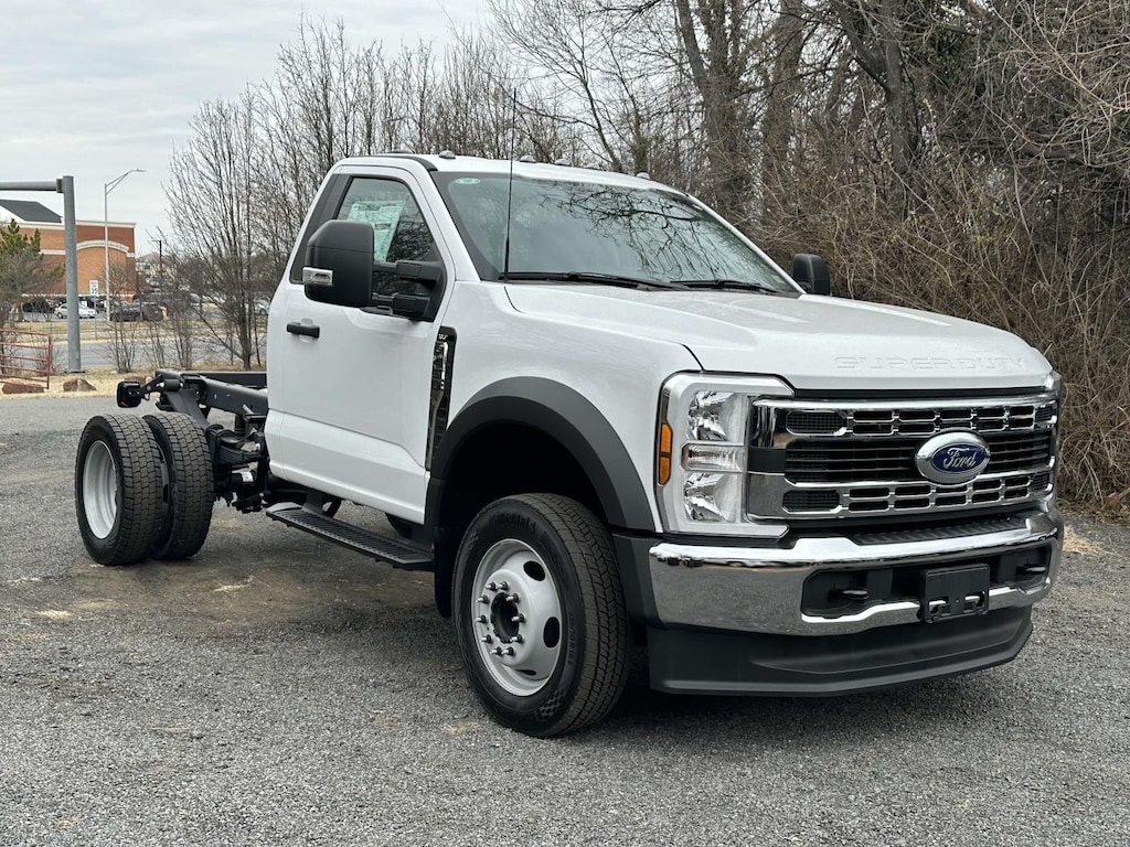 New 2024 Ford F-450 XLT Regular Cab 4x2 Bare Chassis 60 CA Regular Cab Chassis-Cab