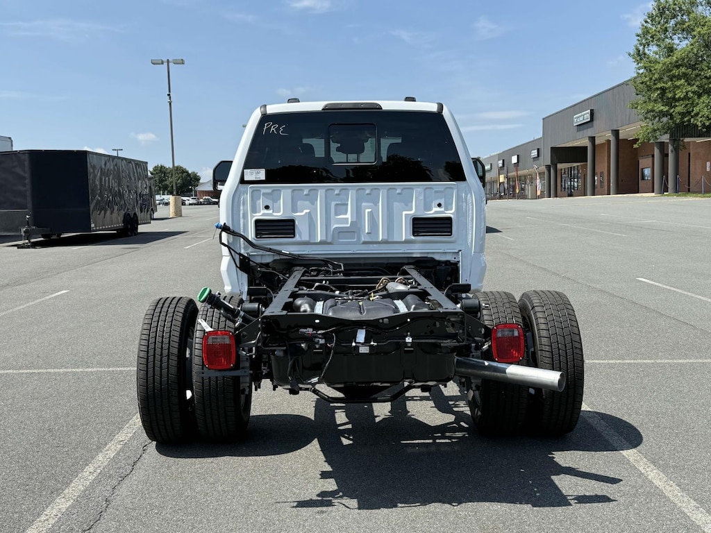 New 2025 Ford F-350 XL Crew Cab 4x4 Bare Chassis 60 CA Crew Cab Chassis-Cab