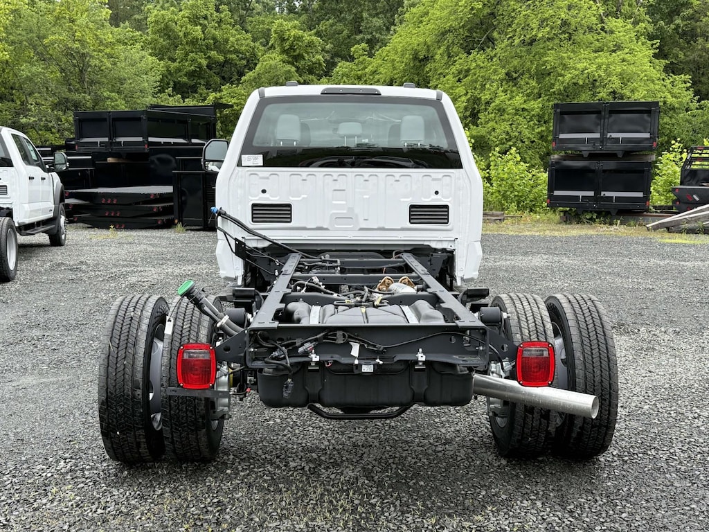 New 2025 Ford F-550 XL Super Cab 4x4 Bare Chassis 84 Extended Cab Chassis-Cab