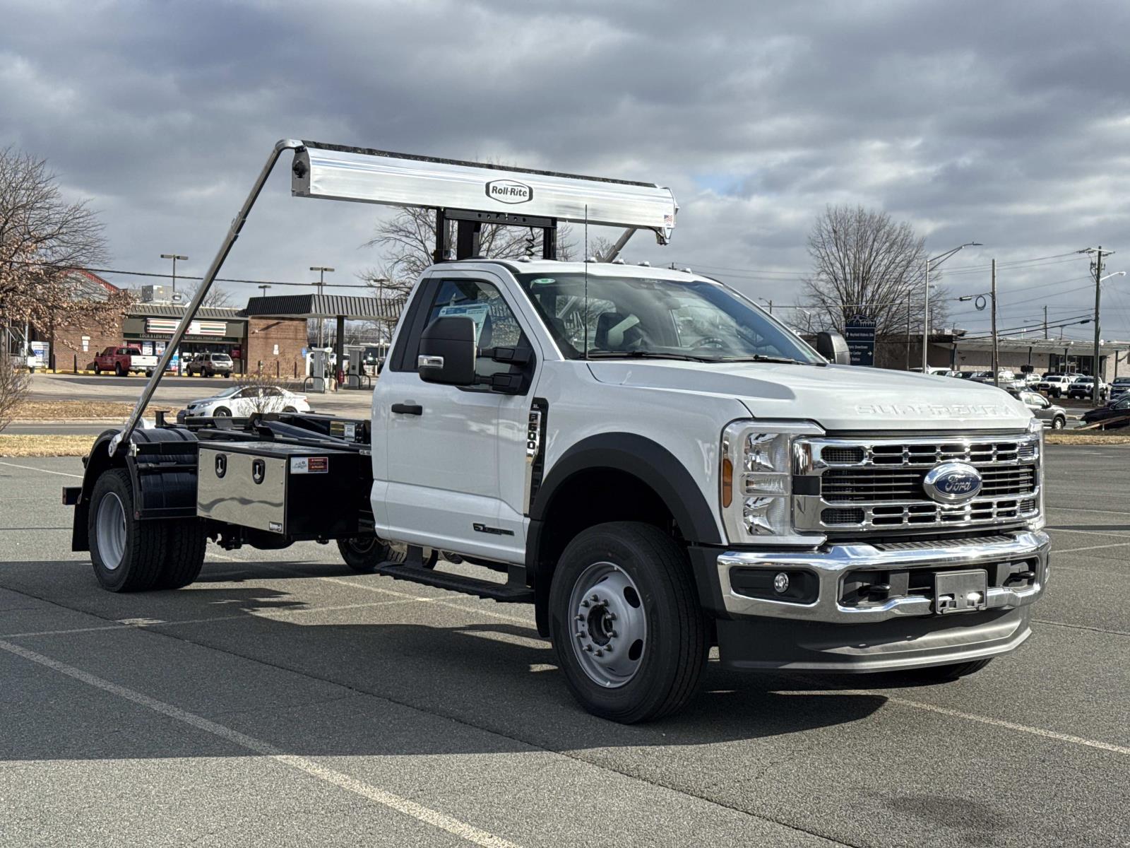 2025 Ford F-600 Super Duty Chassis Cab XL's photo