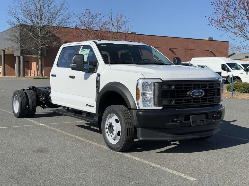 New 2025 Ford F-550 XL Crew Cab 4x4 Bare Chassis 84 CA Crew Cab Chassis-Cab