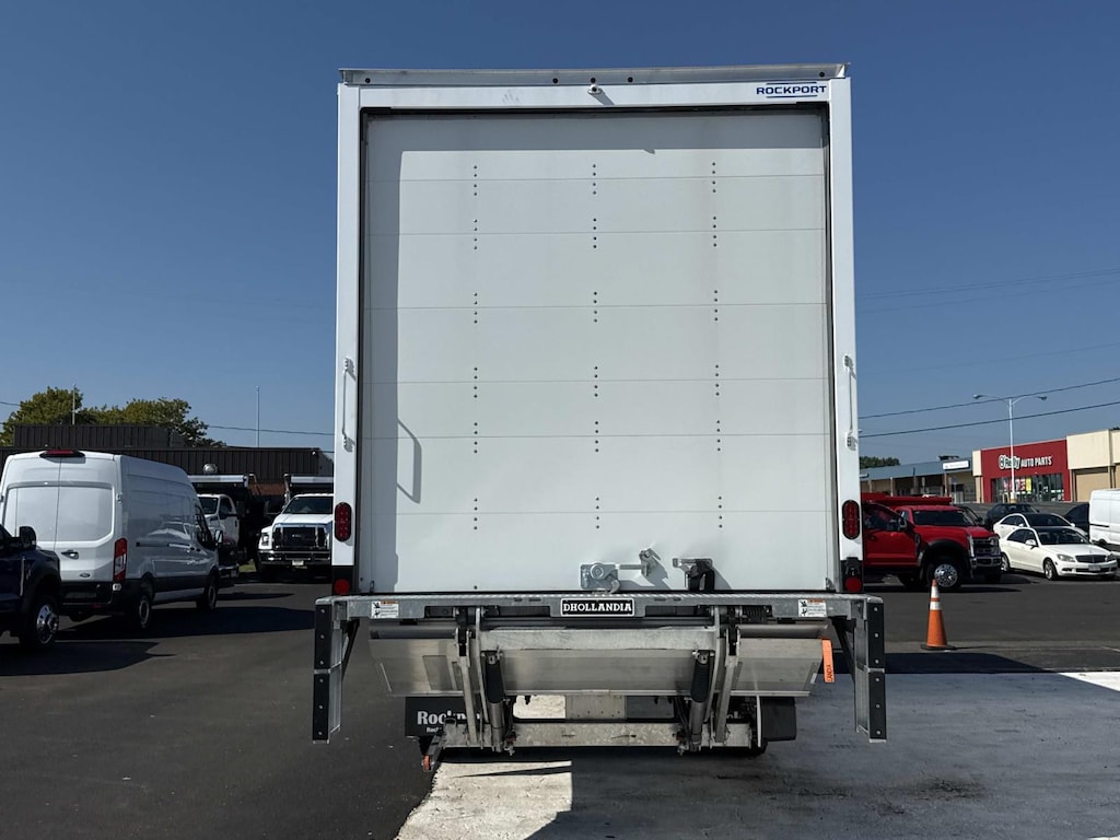 New 2027 Ford F-650 XL Regular Cab 4x2 W/ 26 Box Box