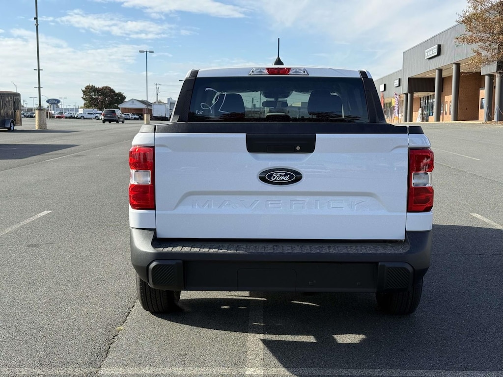 New 2025 Ford Maverick XL Crew Cab AWD Hybrid Crew Cab Pickup