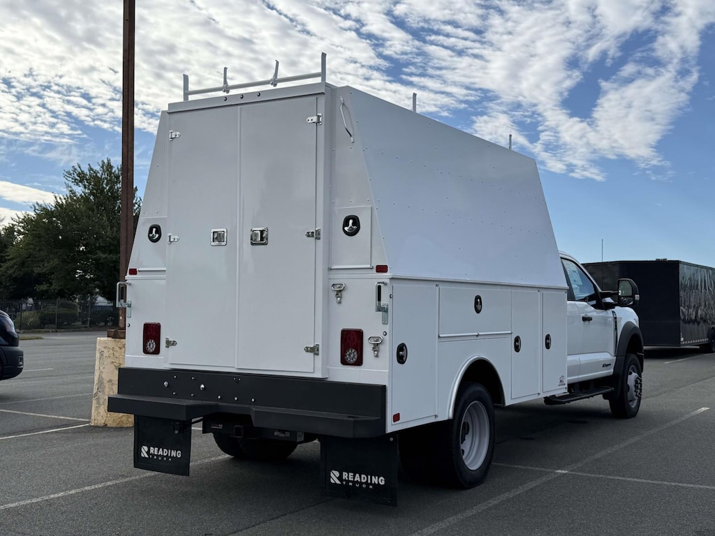 New 2026 Ford F-550 XL Super Cab 4x4 W/ 11 Enclosed Service Body Service