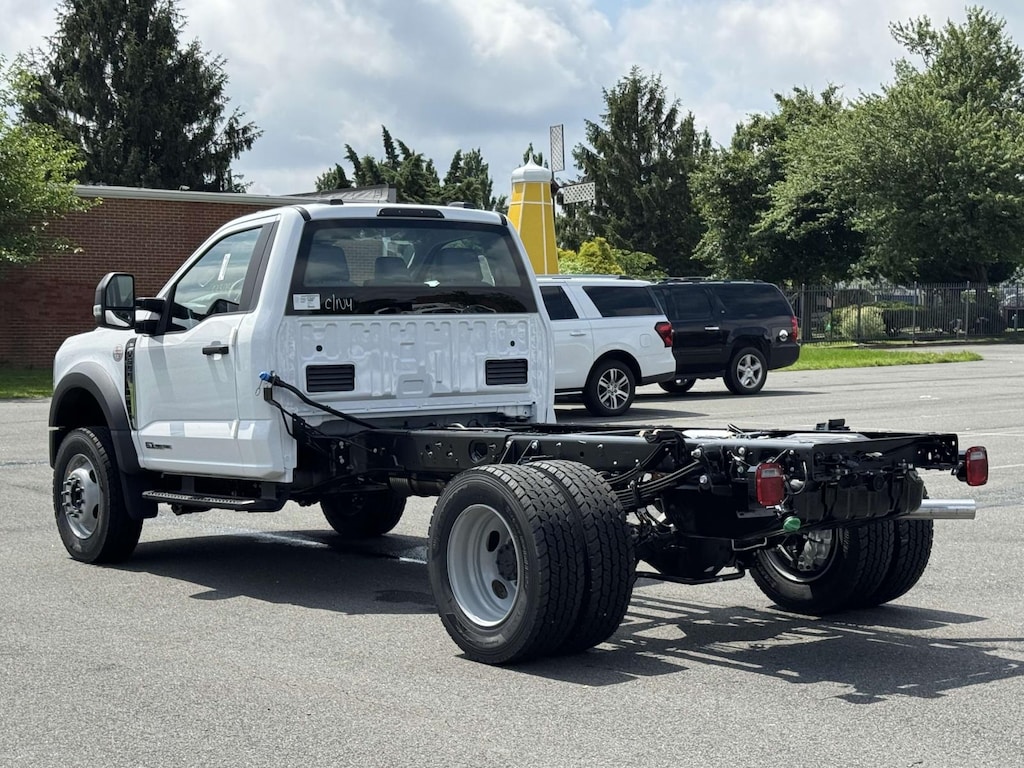 New 2025 Ford F-600 XL Regular Cab 4x4 Bare Chassis 84 CA Regular Cab Chassis-Cab