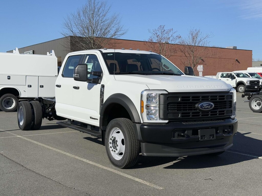 New 2025 Ford F-550 XL Crew Cab 4x4 Bare Chassis 84 CA Crew Cab Chassis-Cab