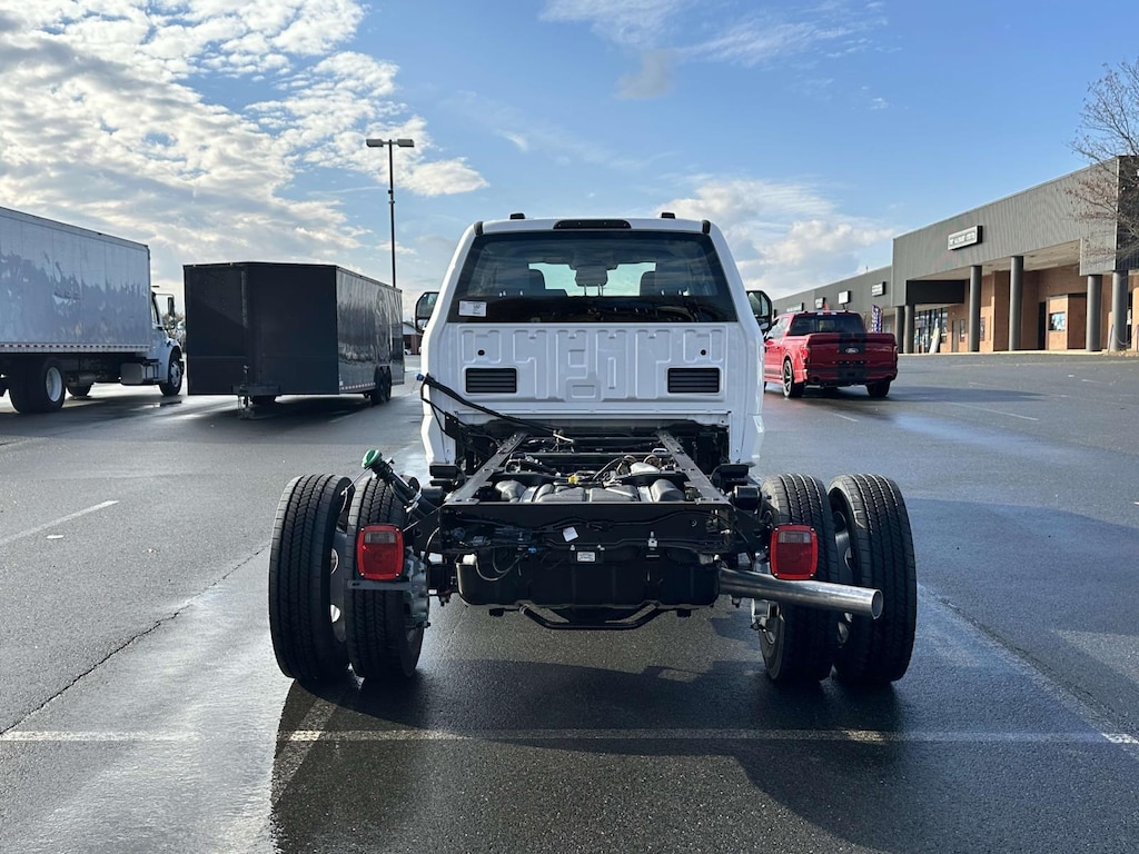 New 2024 Ford F-550 XL Crew Cab 4x4 Bare Chassis 84 CA Crew Cab Chassis-Cab