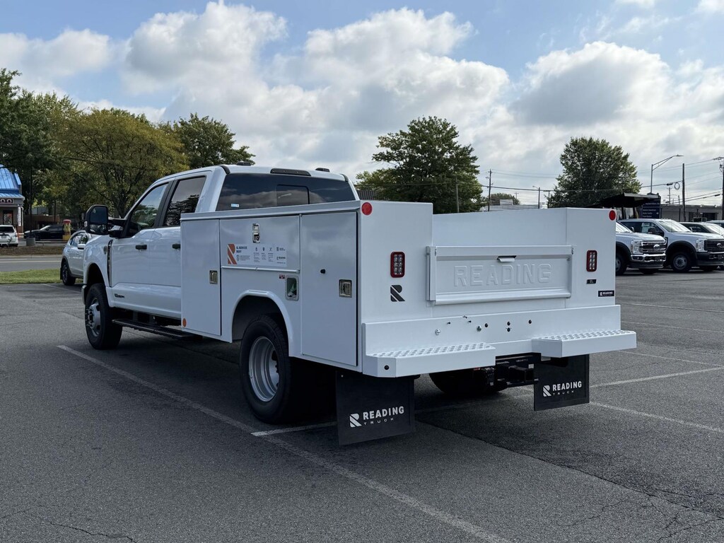 New 2025 Ford F-350 XL Crew Cab 4x4 Bare Chassis 60 CA Crew Cab Chassis-Cab