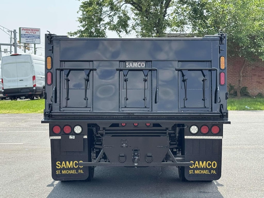New 2023 Ford F-600 XLT Regular Cab 4x2 w/ 9 SAMCO Asphalt Dump Dump
