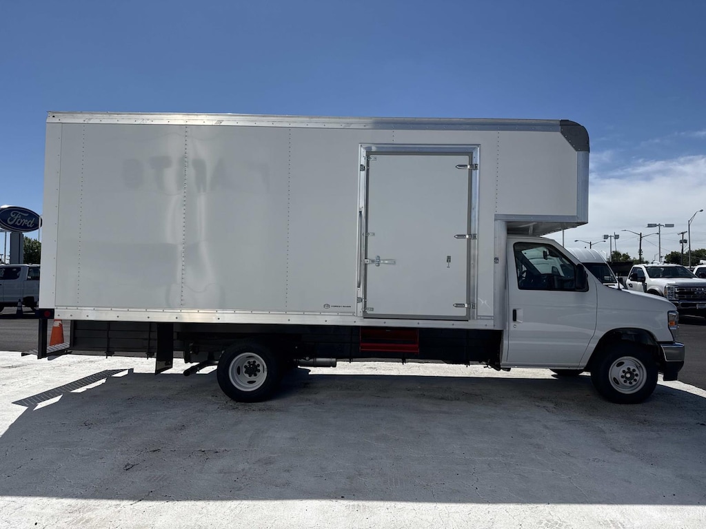 New 2027 Ford E-450SD 4x2 W/ 17 Box With Attic Box