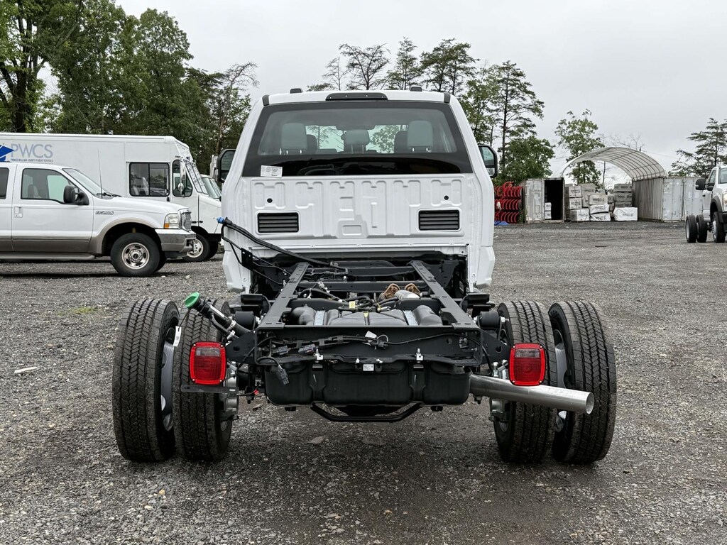 New 2025 Ford F-550 XL Crew Cab 4x4 Bare Chassis 84 CA Crew Cab Chassis-Cab