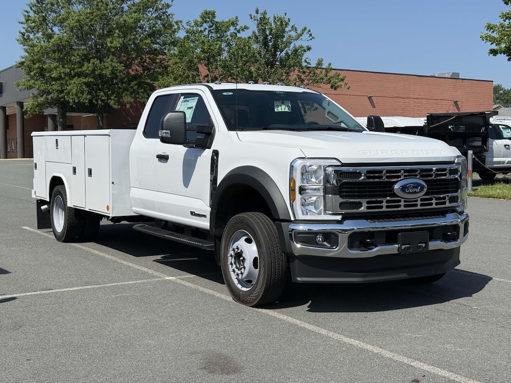New 2025 Ford F-550 XL Super Cab 4x4 W/ 11 Reading Service Body Service