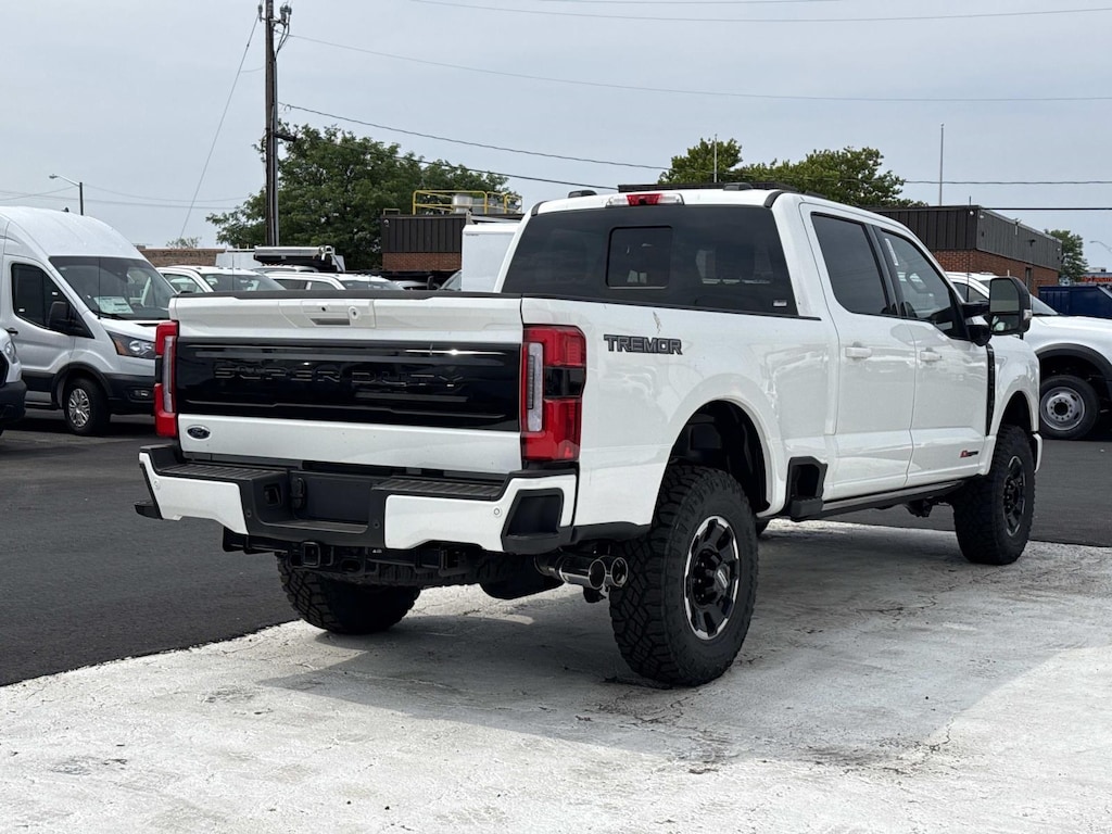 New 2026 Ford F-250 Platinum Crew Cab 4x4 W/ 6.75 Bed Crew Cab Pickup