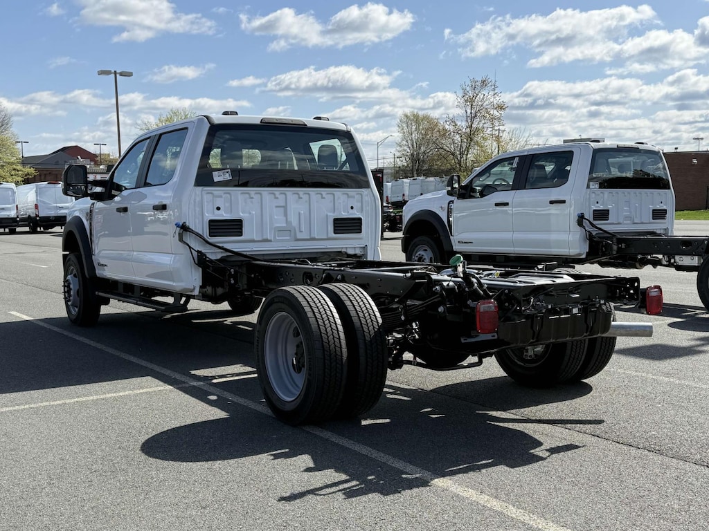 New 2025 Ford F-550 XL Crew Cab 4x4 Bare Chassis 84 CA Crew Cab Chassis-Cab