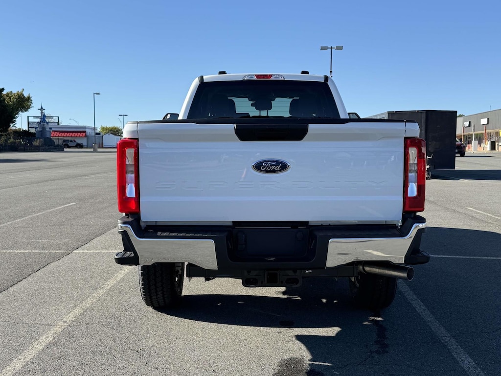 New 2026 Ford F-250 XLT Super Cab 4x4 W/ 8 Bed Extended Cab Pickup