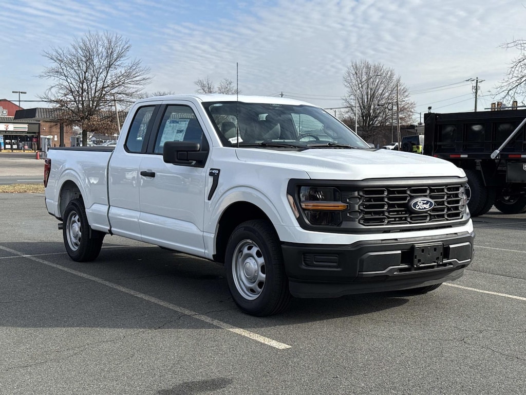 New 2025 Ford F-150 XL Super Cab 4x4 W/ 6.5 Bed Extended Cab Pickup