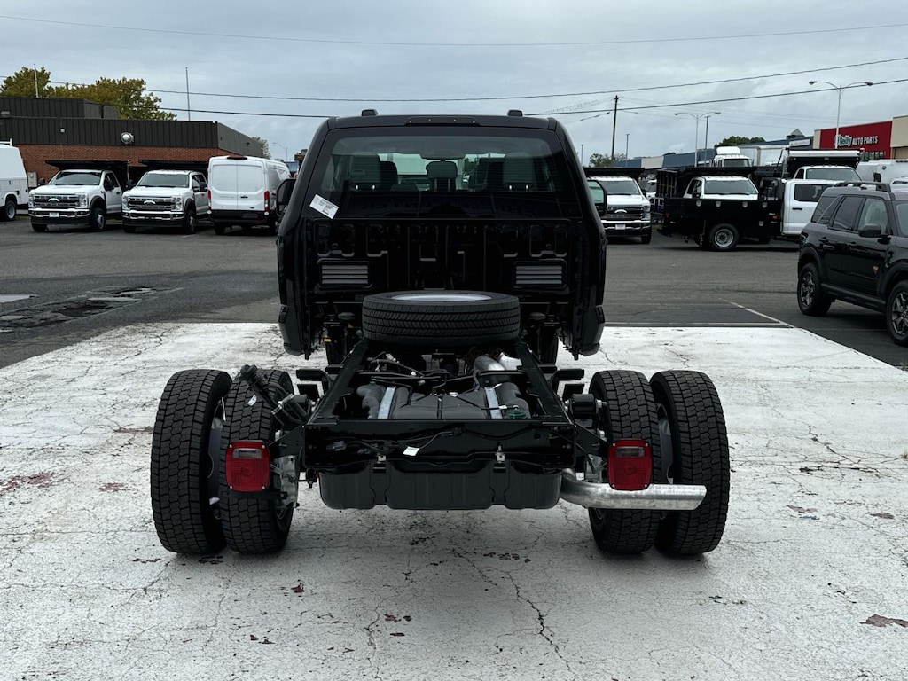 New 2024 Ford F-550 XL Crew Cab 4x4 Bare Chassis 60 CA Crew Cab Chassis-Cab