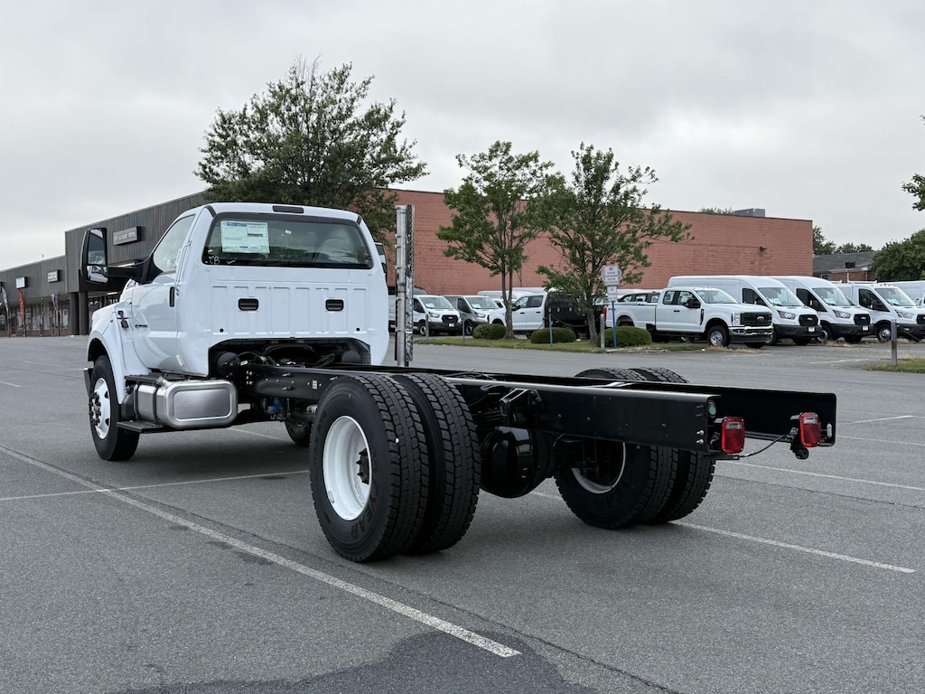 New 2025 Ford F-750 XL Regular Cab 4x2 Bare Chassis 112 CA Regular Cab Chassis-Cab