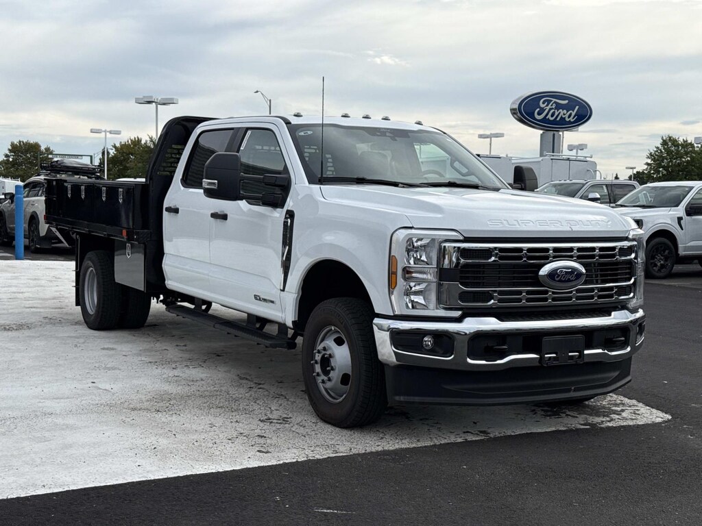 New 2026 Ford Super Duty F-350 DRW Crew Cab Chassis-Cab