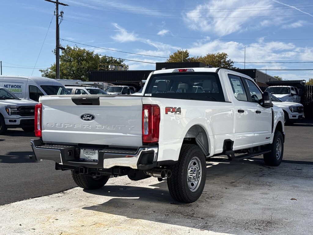New 2027 Ford Super Duty F-350 SRW Crew Cab Pickup