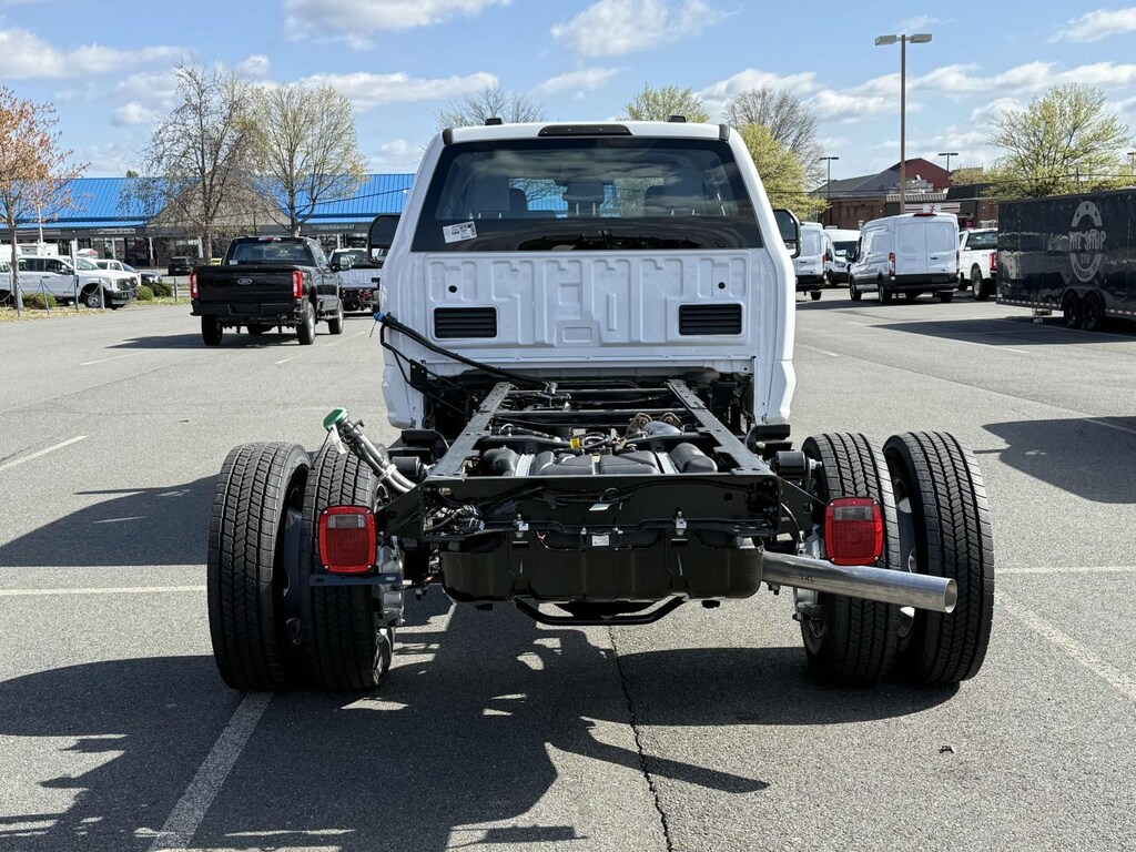 New 2025 Ford F-550 XL Crew Cab 4x4 Bare Chassis 84 CA Crew Cab Chassis-Cab