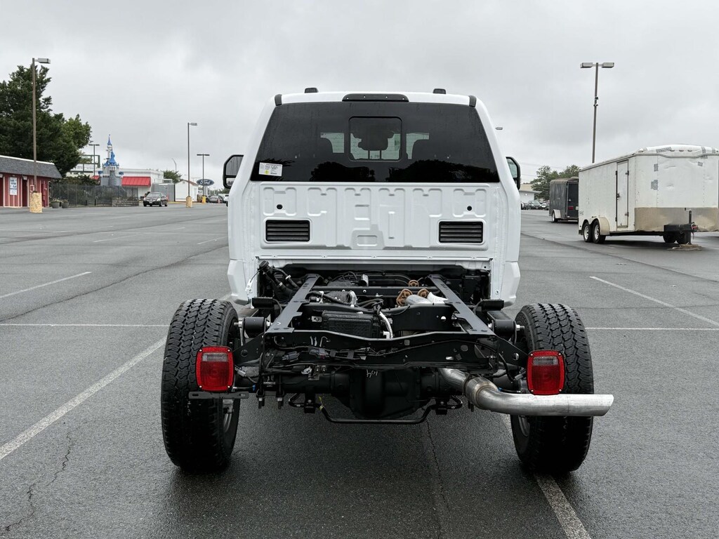 New 2026 Ford F-350 XL Crew Cab 4x4 Bare Chassis 60 CA Crew Cab Chassis-Cab
