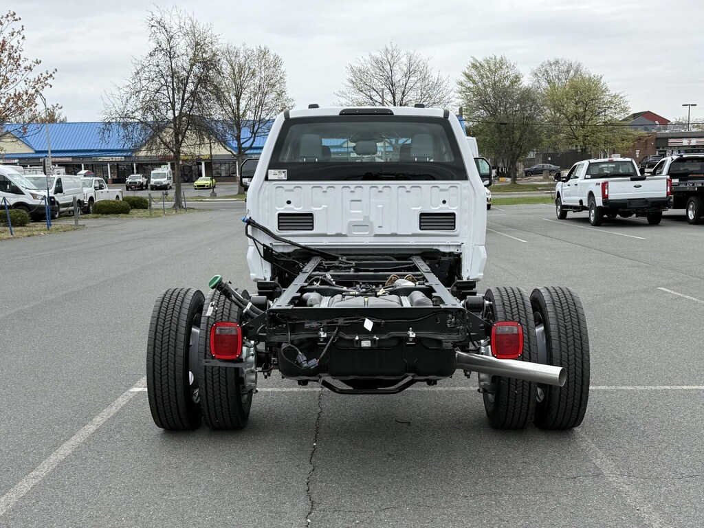 New 2025 Ford F-550 XL Crew Cab 4x4 Bare Chassis 84 CA Crew Cab Chassis-Cab