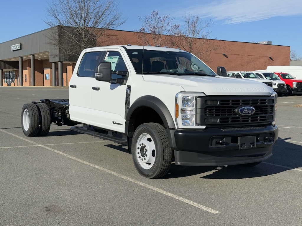 New 2025 Ford F-550 XL Crew Cab 4x4 Bare Chassis 84 CA Crew Cab Chassis-Cab