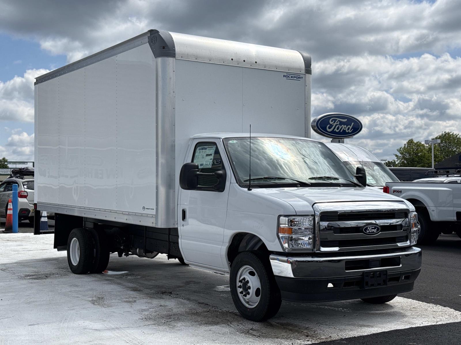 2027 Ford E-Series's photo