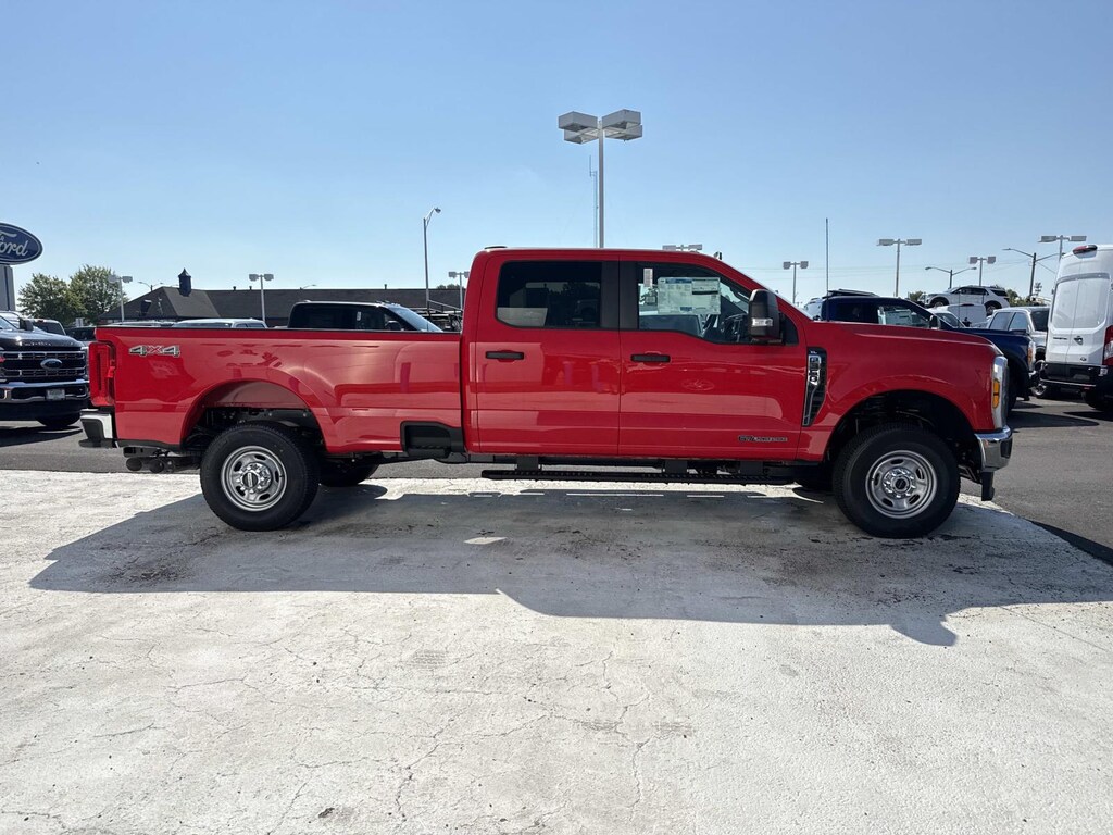 New 2026 Ford Super Duty F-350 SRW Crew Cab Pickup