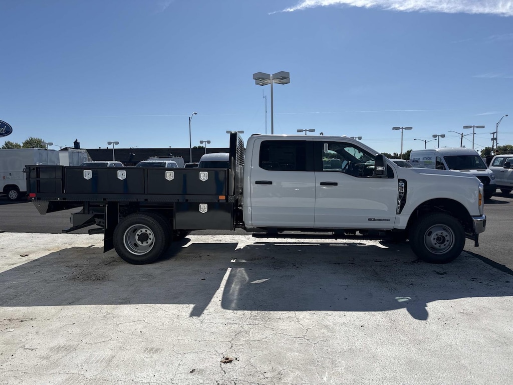 New 2026 Ford F-350 XL Crew Cab 4x4 w/ 10 Contractors Flatbed Flatbed